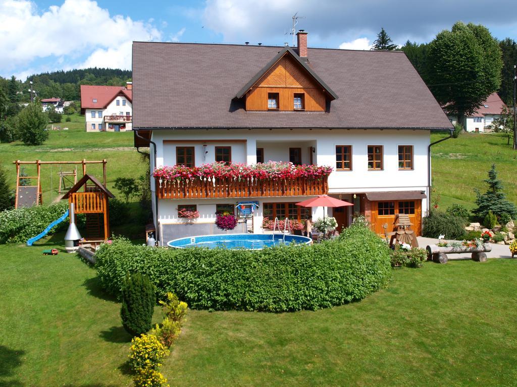Hotel U Sadílků Paseky nad Jizerou Exterior foto