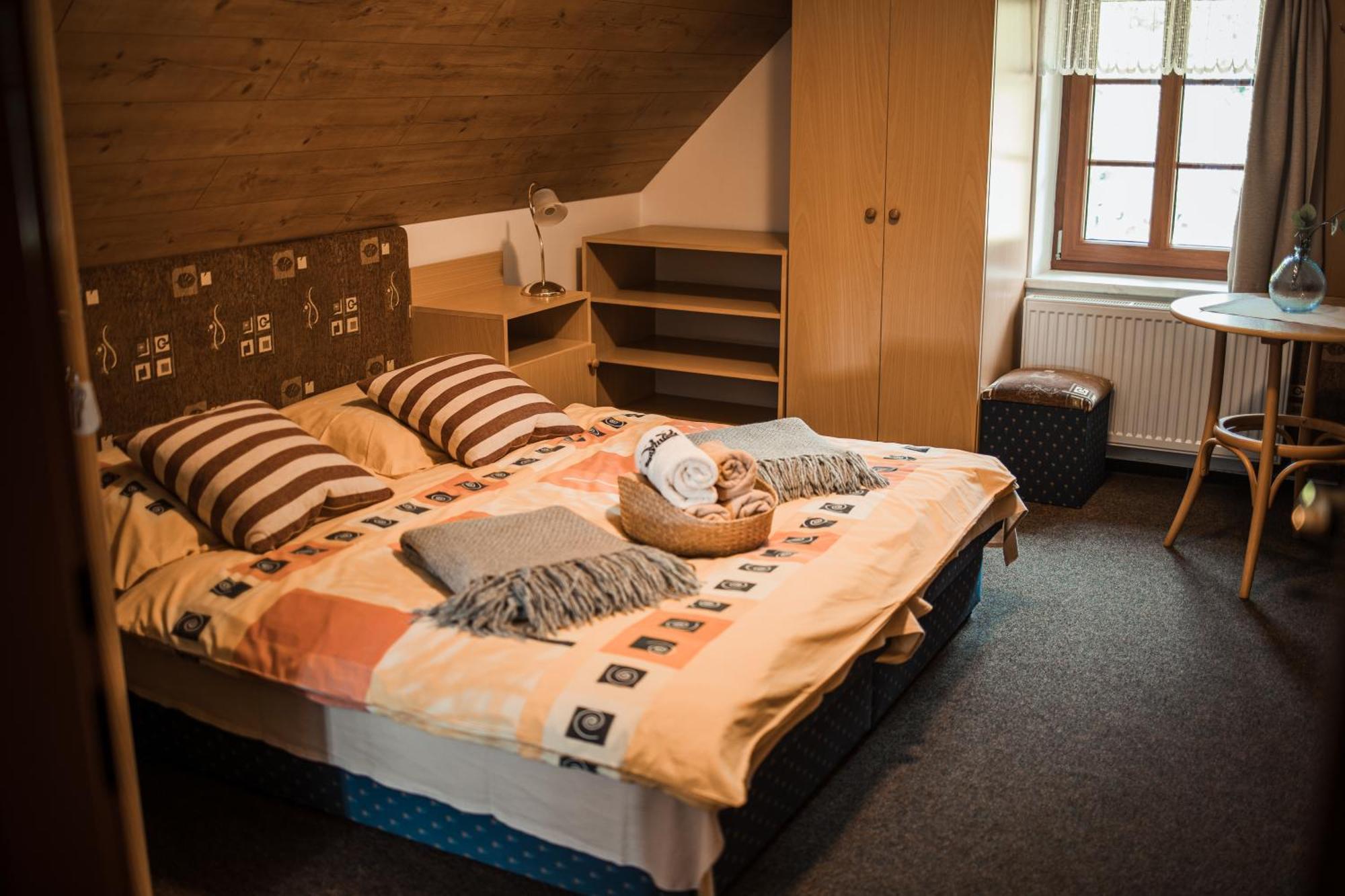 Hotel U Sadílků Paseky nad Jizerou Exterior foto