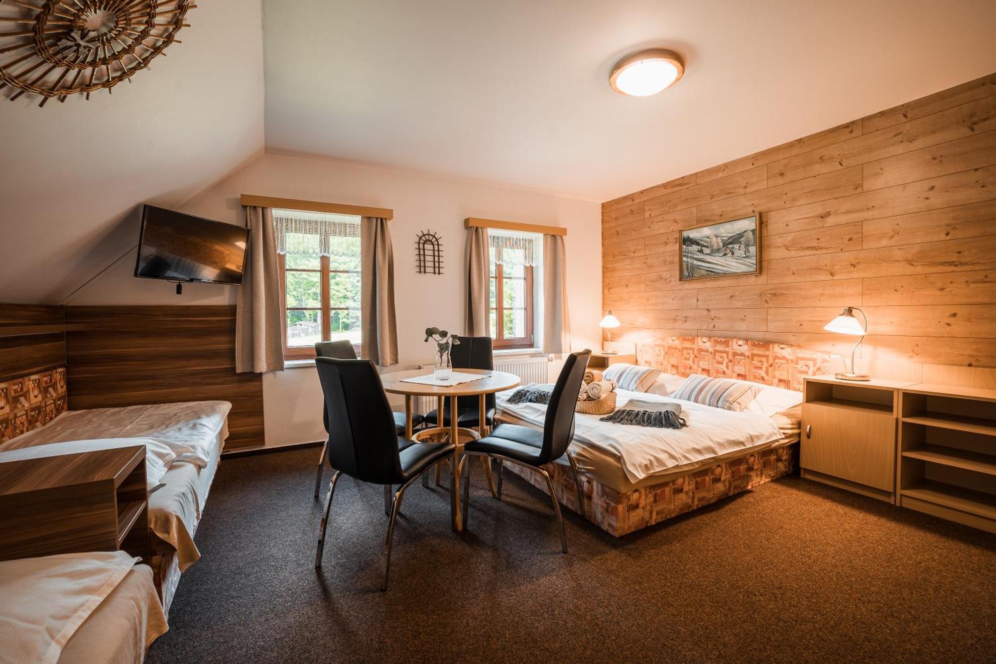 Hotel U Sadílků Paseky nad Jizerou Exterior foto