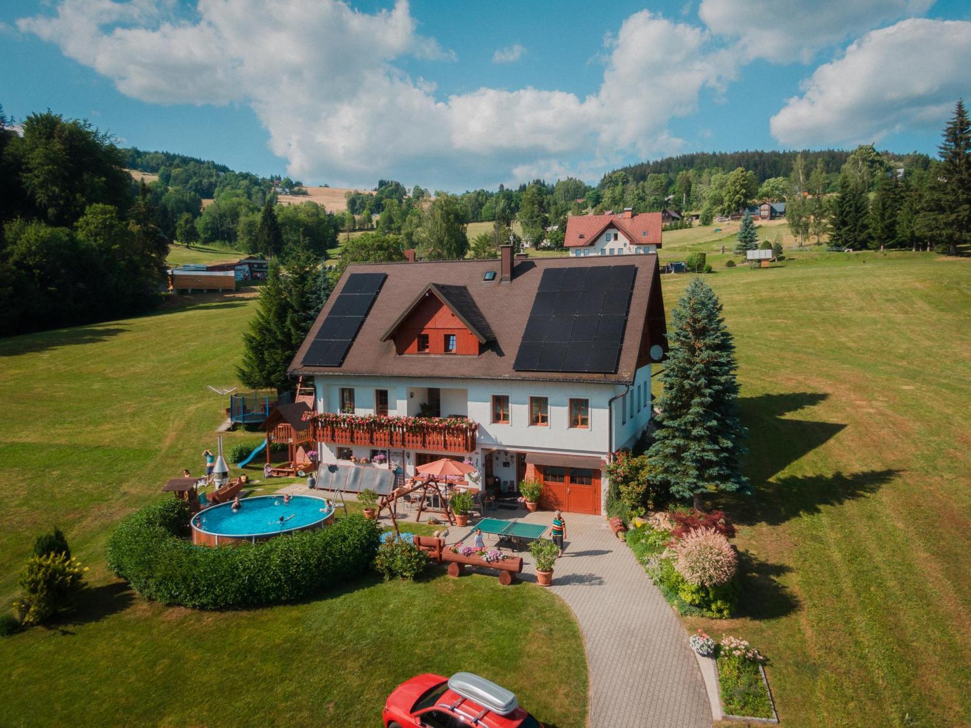 Hotel U Sadílků Paseky nad Jizerou Exterior foto